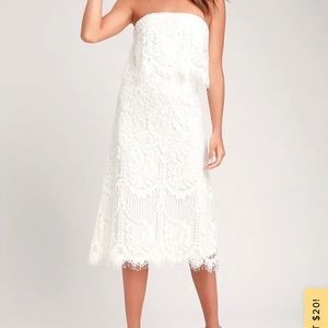 Lulu’ Delia White Lace Strapless Midi Dress